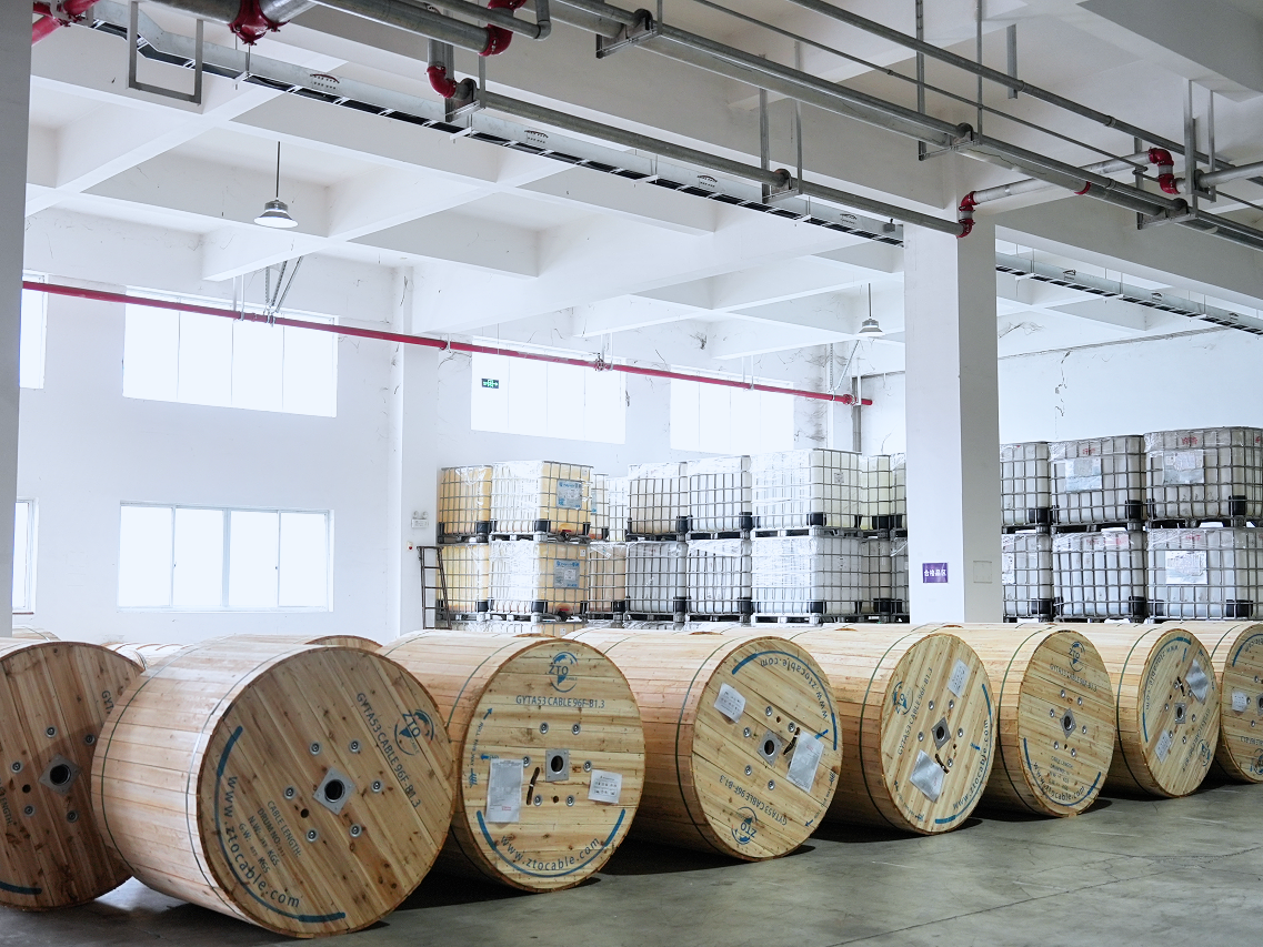 fábrica de cables ópticos de fibra