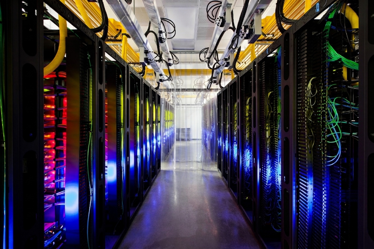 Data Center Fiber Optic Solutions | MTP/MPO Trunk, Harness & Patch Cords | ZTO Cable 3 ZTO FIBER CABLE Data Center Fiber Optic Solutions - Hyperscale Cloud Data Center